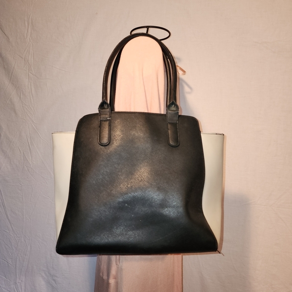 Kenneth Cole Reaction Black and White Women's Tote Bag - Picture 3 of 13